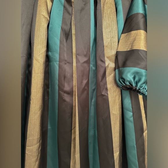 Skirt and cropped top two piece set - Picture 6 of 7